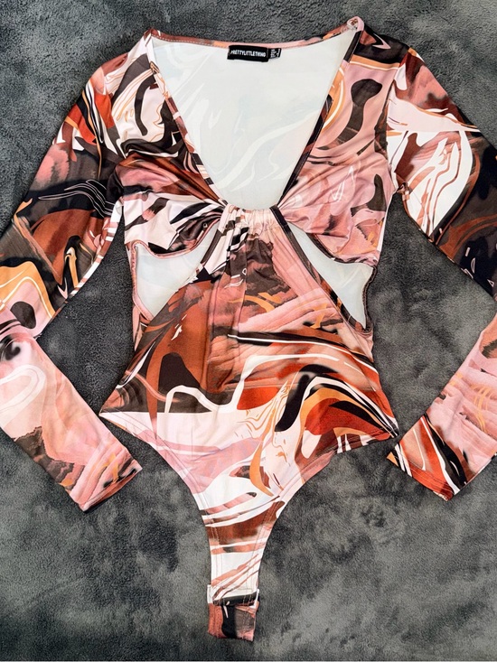 PrettyLittleThing Tops - PrettyLittleThing Pink & Brown Marble Cutout Long Sleeve Bodysuit